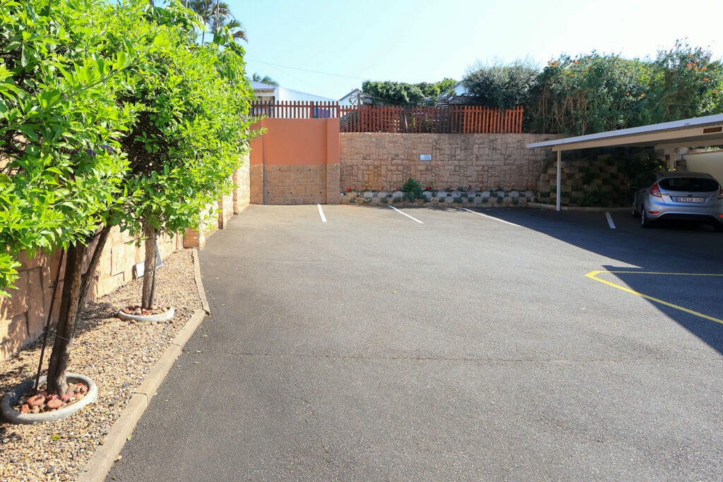 Centre Court Bed & Breakfast in Durban